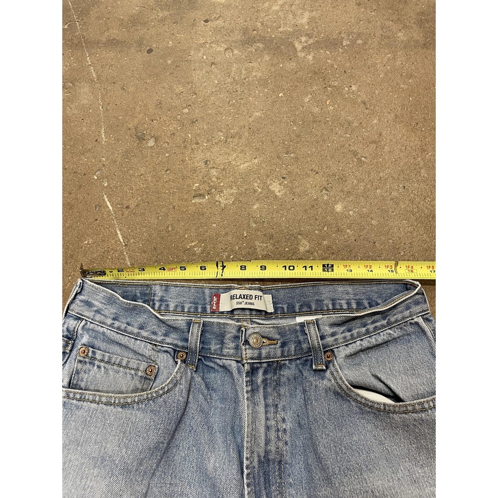 Levi's 550 Jeans Mens 34x34 Light Wash Relaxed Fit Tapered‎ Leg Denim Zip Fly - Picture 16 of 16